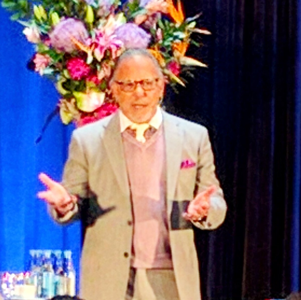MrAdamParrott's tweet photo. Listening to marketing legend @RealJayAbraham share his knowledge on stage right now! #jayabraham #Successuk https://t.co/RPu6krcslp