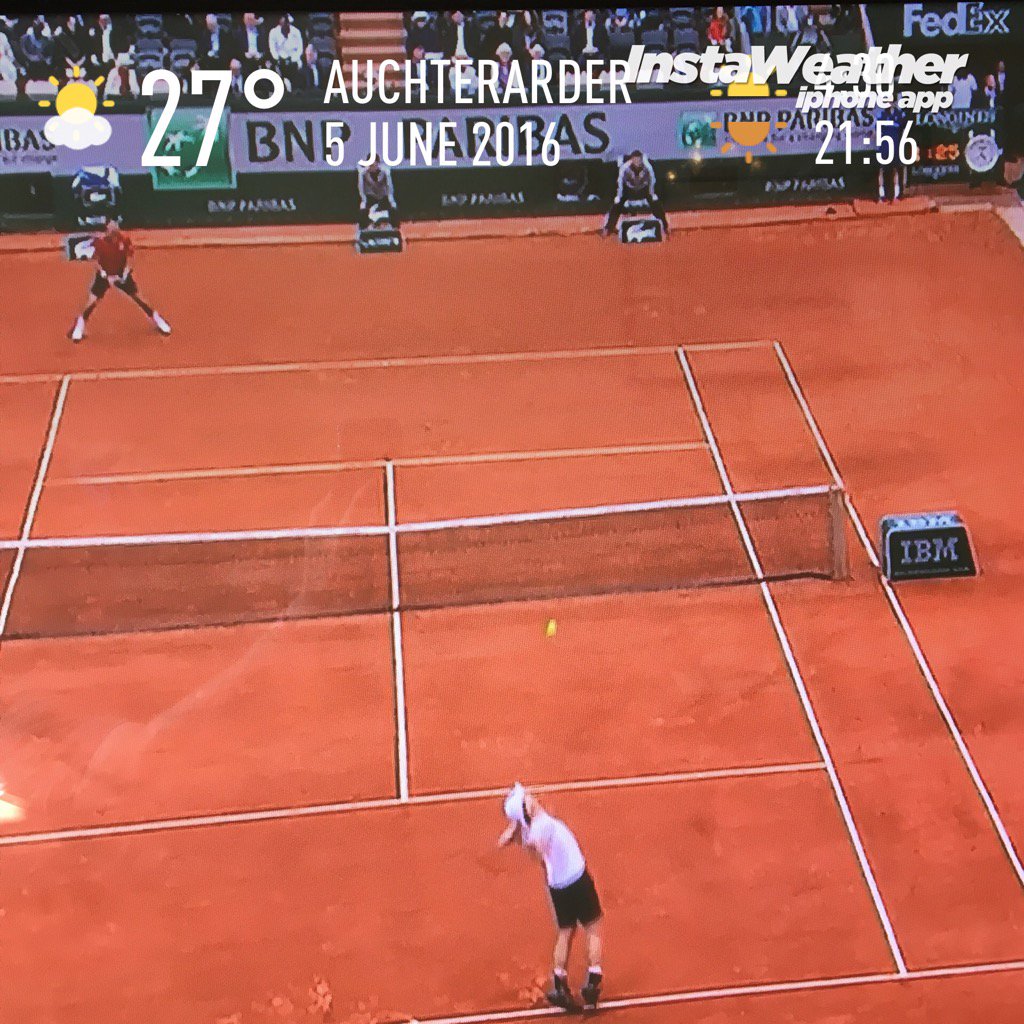 WindyWilson88's tweet photo. #ScotsSun #WeatherCheck #FrenchOpen #RG16 #BlueSkies #RoastyToasty Windy says what a glorious day out there eh 🎾🎾🎾 https://t.co/T1uEoKtm0F