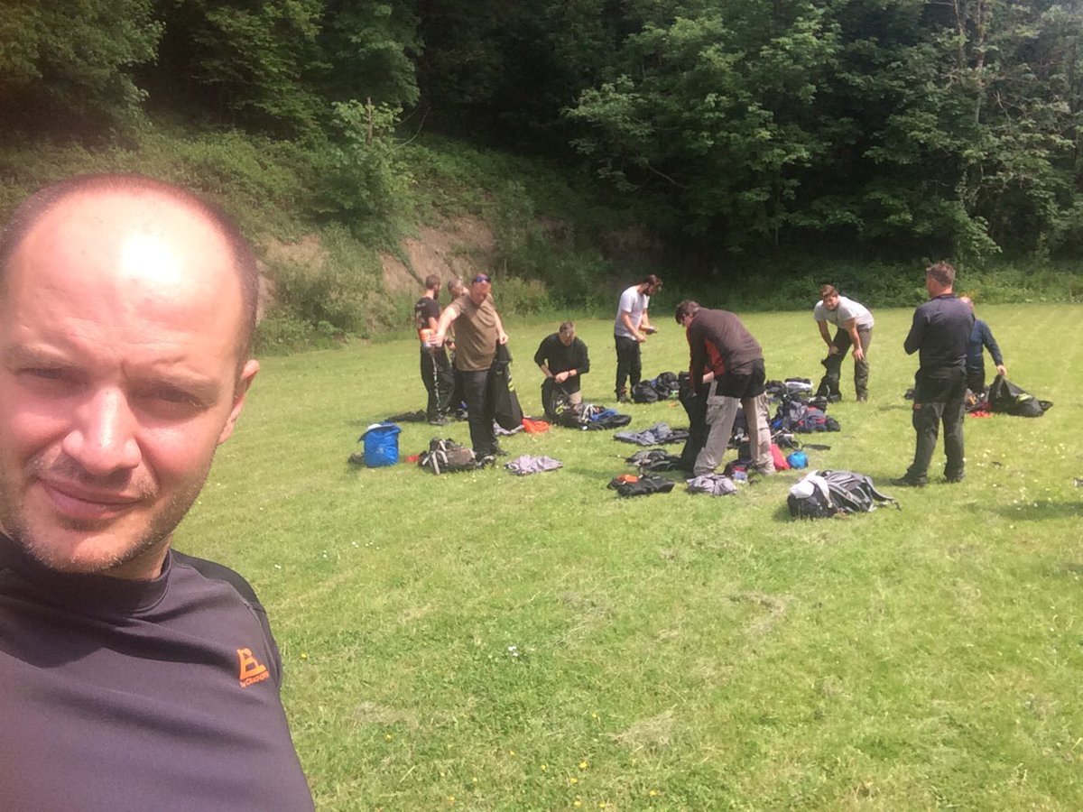 MatthewCropp's tweet photo. Strong group on this weekends adult 24h survival course in brecon, we worked them hard and got them wet! @BearGrylls https://t.co/7PBvvRk5FM