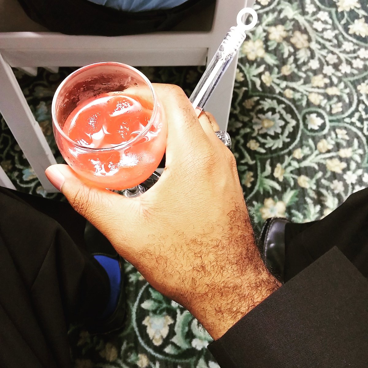 AyoKazie's tweet photo. Sunday Funday. #BubblesAndBubbles https://t.co/qpT9LSWgUW