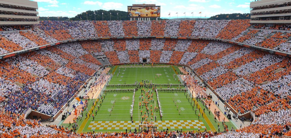 CFBDebates247's tweet photo. Which is the better stadium? (Part 1)
RT-Tennessee 
Fav-Michigan https://t.co/n5xBLWc1vG
