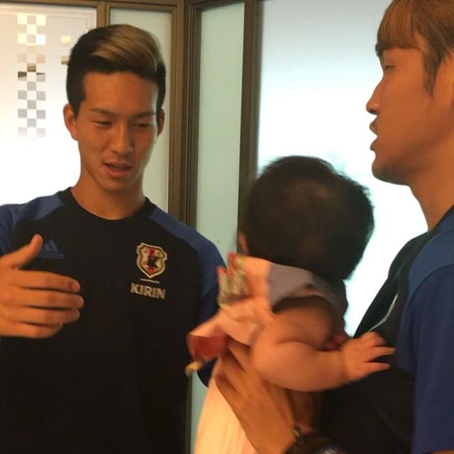 うさみメモ Ran Usami Instagram 祐希くんが抱っこしてくれました ぎこちない感じがとっても可愛い 小林祐希 宇佐美貴史 日本代表 抱き方が変 T Co Bzgv6l7vdn うさみメモ Ran Usami Instagram 祐希くんが抱っこしてくれました ぎこちない感じがとっても可愛い 小林祐希 宇佐美貴史 日本代表 抱き方が変 T Co Bzgv6l7vdn