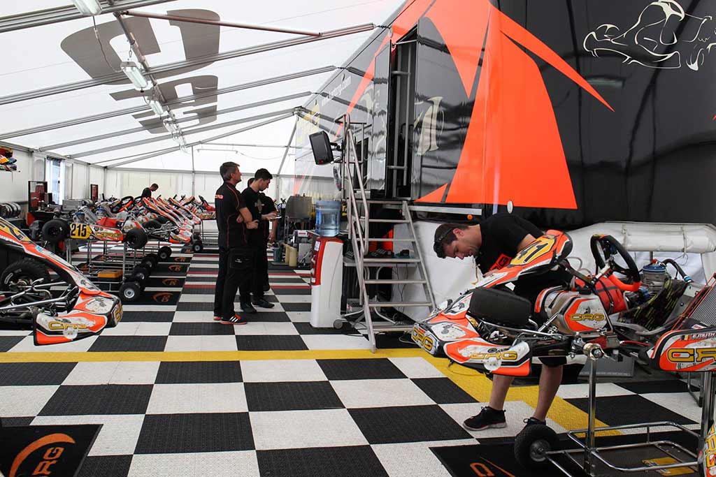 sting_ray_robb's tweet photo. What an amazing place and team!! #crgracing #karting #kartinglife https://t.co/5cVGl4xlc8