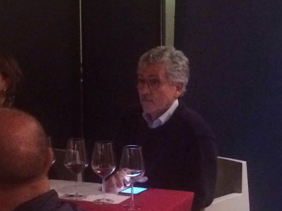 VininelMondo's tweet photo. #vnm2016 Linda Giuva e Massimo D'Alema presentano #vini loro #cantina #LaMadeleine #pinot #cabernet #rose https://t.co/ZHegKxHiWD