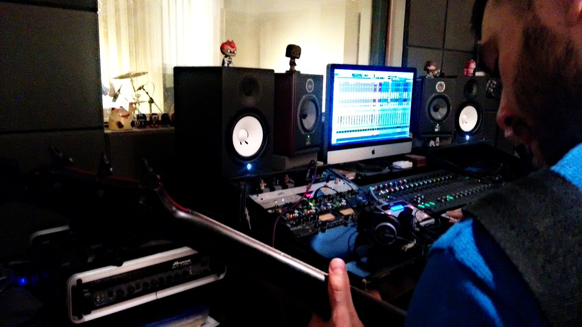 surhumano tweet media