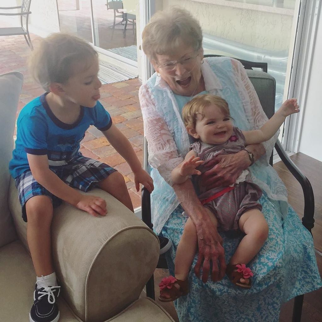 RachelRambach's tweet photo. Both Mia and her great grandma were pretty happy about meeting for the first time 💖 #miabe… https://t.co/CDpdBBDH6P https://t.co/XpqHRJ166T