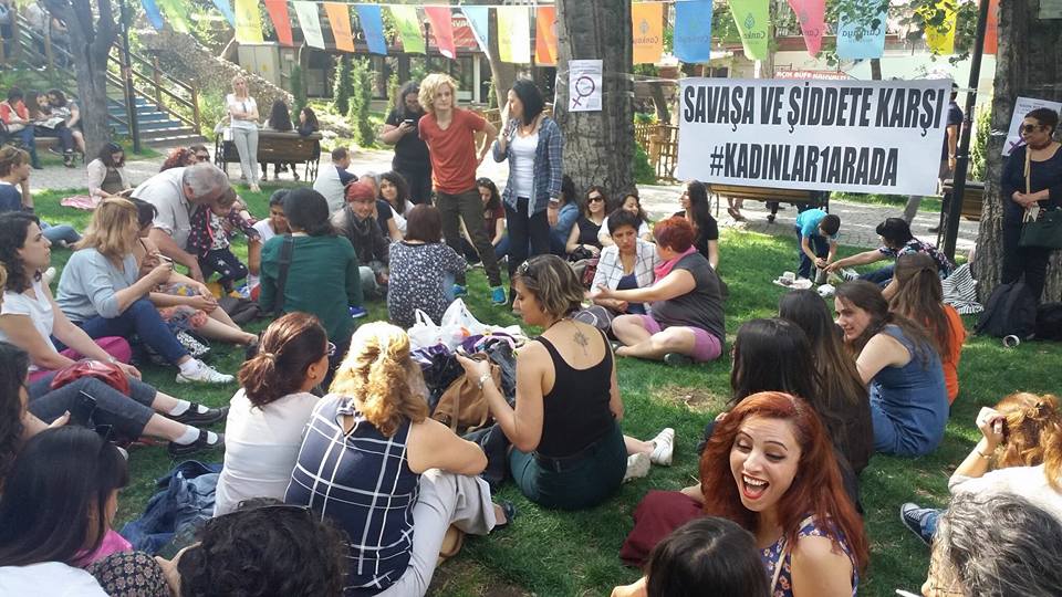 direnisteyiz.net: #Ankara Kuğulu Kadın Buluşması: Savaşa ve Şiddete Karşı #Kadınlar1arada