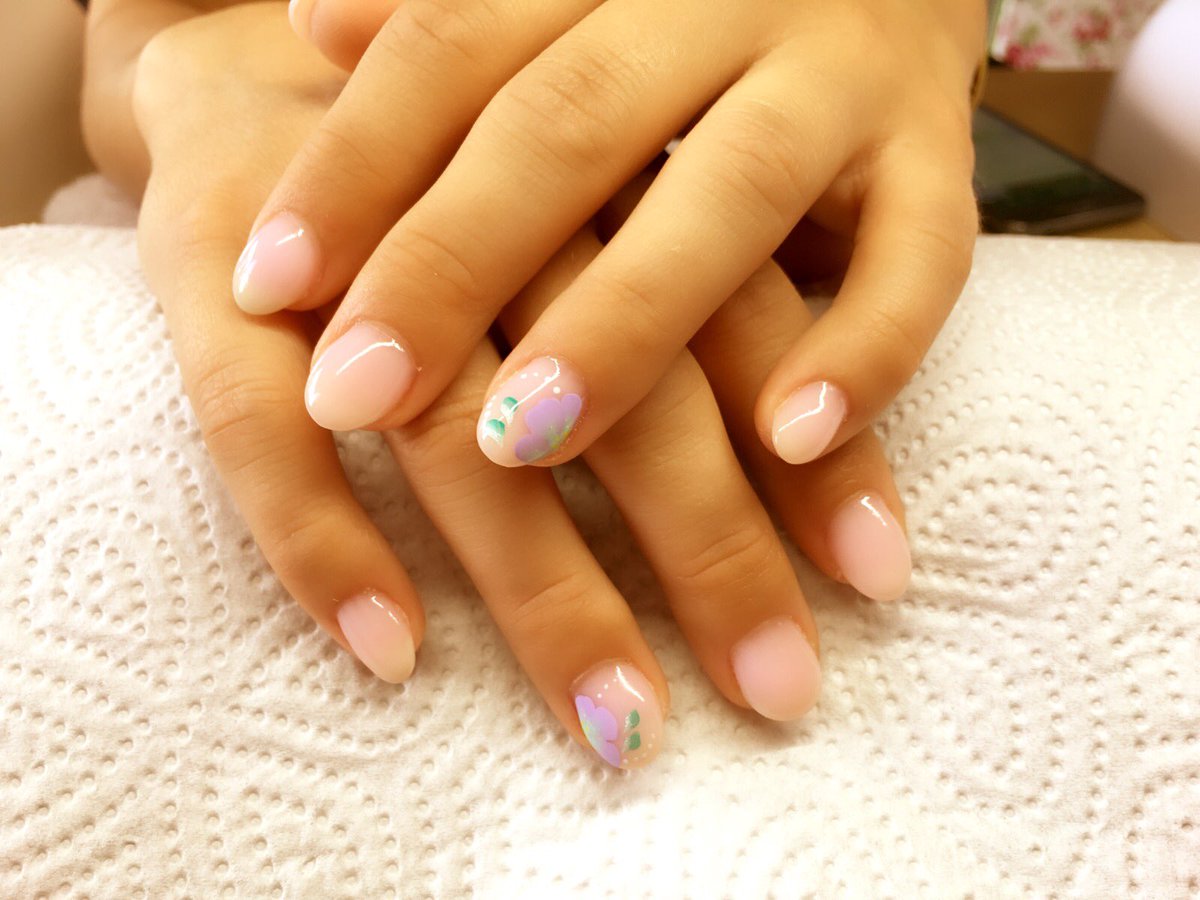MinaNailsMS's tweet photo. #sommer ist angekommen ;) #beauty #blogger #beautyblogger #nailart #onestroke #color #nails #gel #naildesign #hot https://t.co/wxiWfS1gSJ