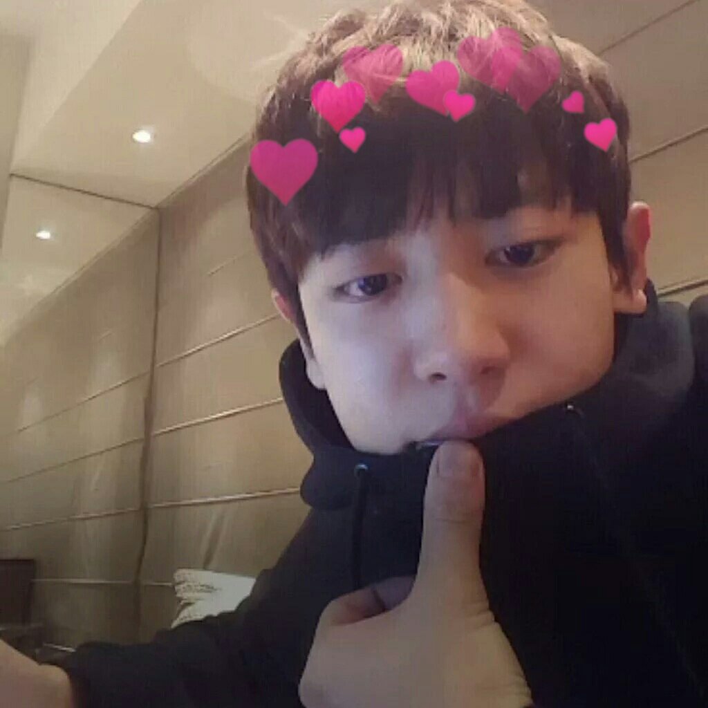 jeongshaan's tweet photo. DANG FOR THE NEW TEASER I AM NOT O-KAY DKEKSKS😭👋 https://t.co/9DCkIIEgxk
