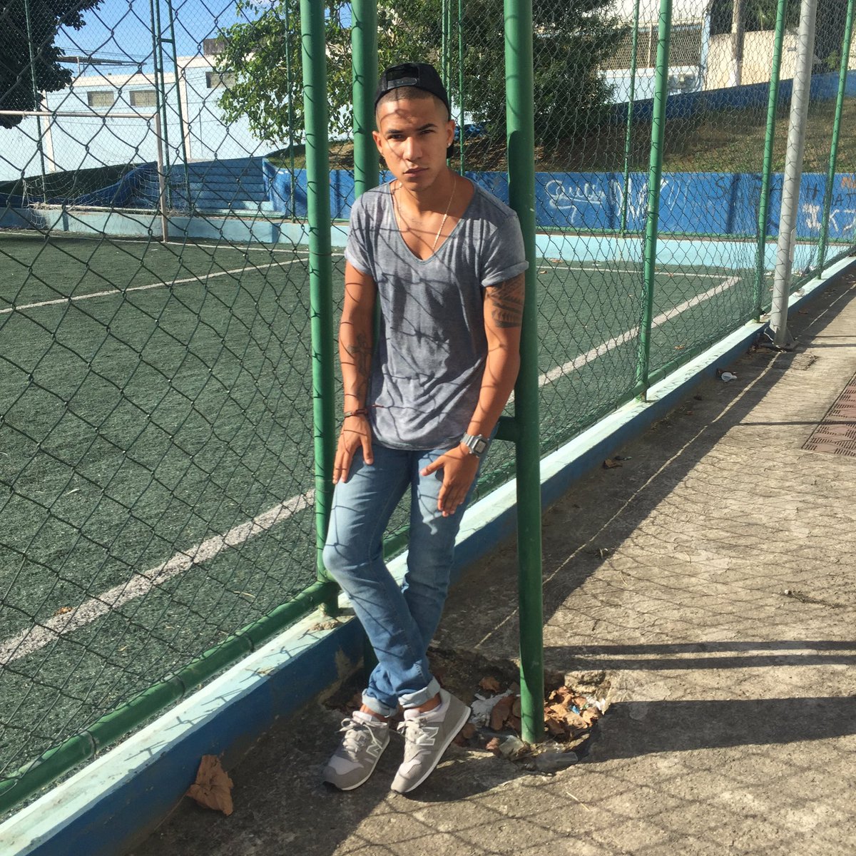 Tqueiiroz_'s tweet photo. A jornada e longa mais vou continuar seguindo em frente e como sempre mantendo a fé e Deus 🙏🏾❤️ #model #hfbr #avalia https://t.co/P1PFbbyC5g