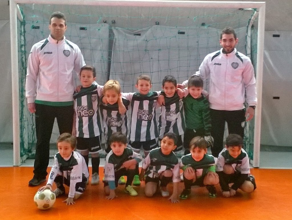 PinochoFutsalOf's tweet photo. La 2009 se impuso 3 a 0 ante J.J Urquiza. #Promocionales https://t.co/3hYLzQNwFf
