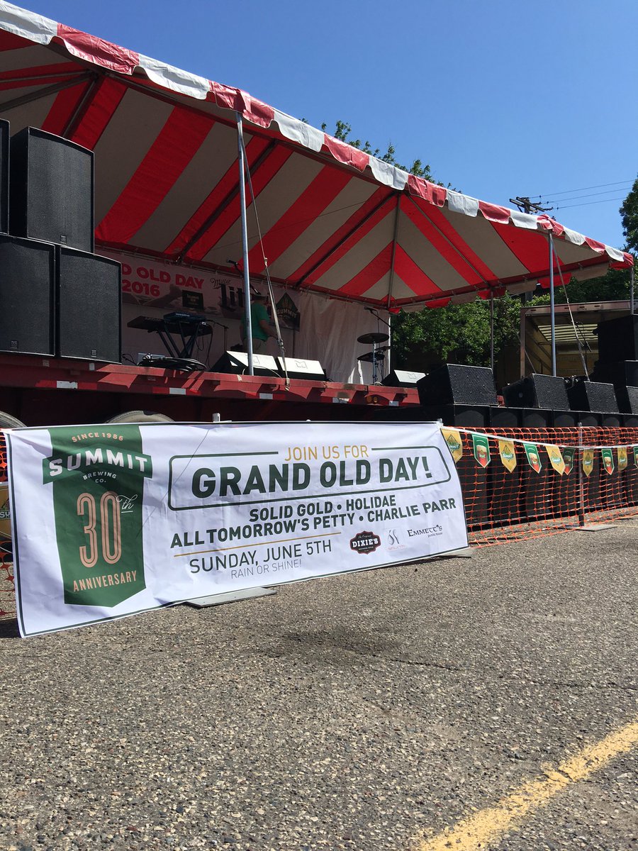 holidaempls's tweet photo. We out here. Music starts at noon. HOLIDAE hits at 2pm Dixie's Stage. #holidaempls #synthpop #stp #dixiesongrand https://t.co/zqEn9LMMTN