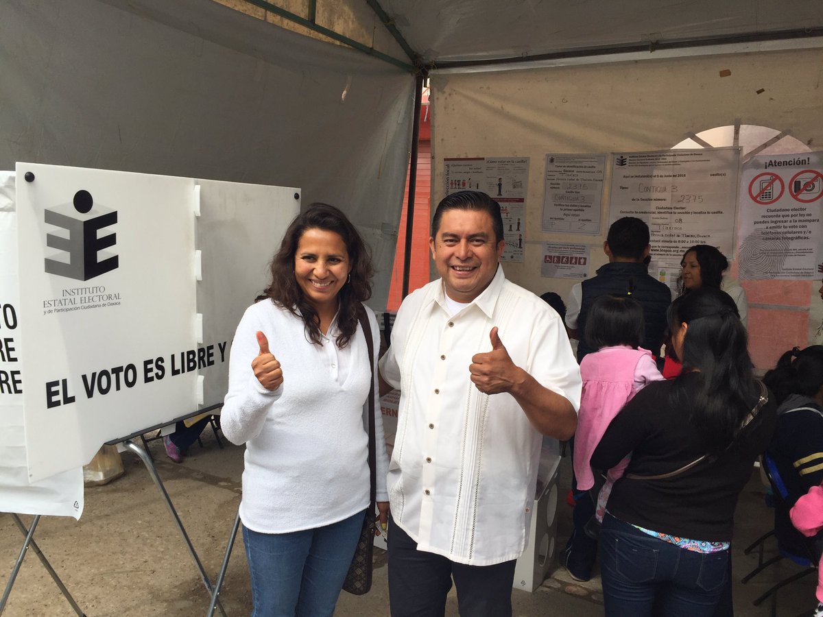 RaulN_Vico's tweet photo. Hoy cumpliendo con nuestra responsabilidad ciudadana #SalyVota https://t.co/OzZ0SGxD3i