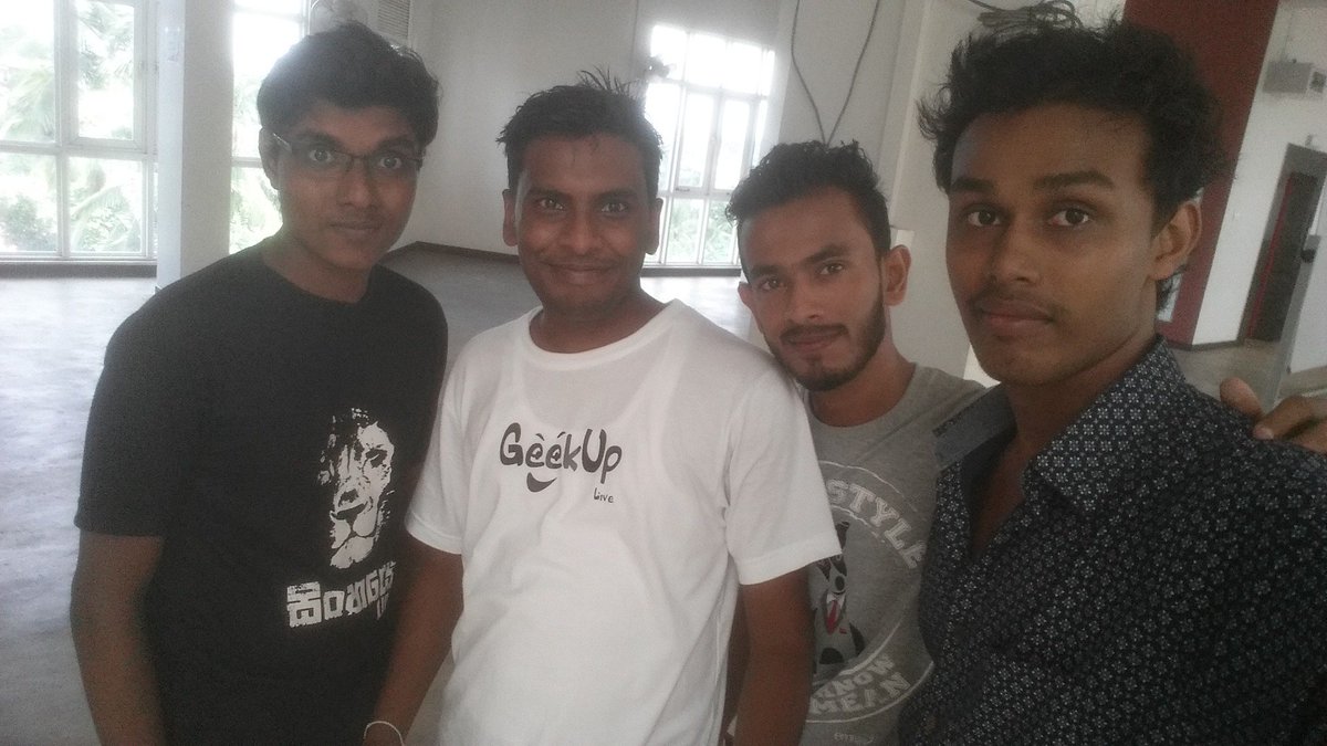 dkatharanga's tweet photo. today #GeekUpLive
#Chanux_Bro
@Malabe ,South Asian Institute of Technology and Medicine https://t.co/O6YkNQJhCq