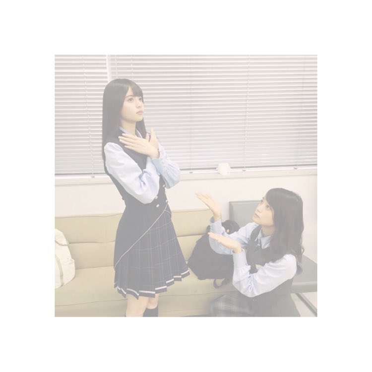 ___ngz7's tweet photo. まいまいからあしゅへ。
センターのバトンタッチだ〜！ https://t.co/nEXvCsMq95