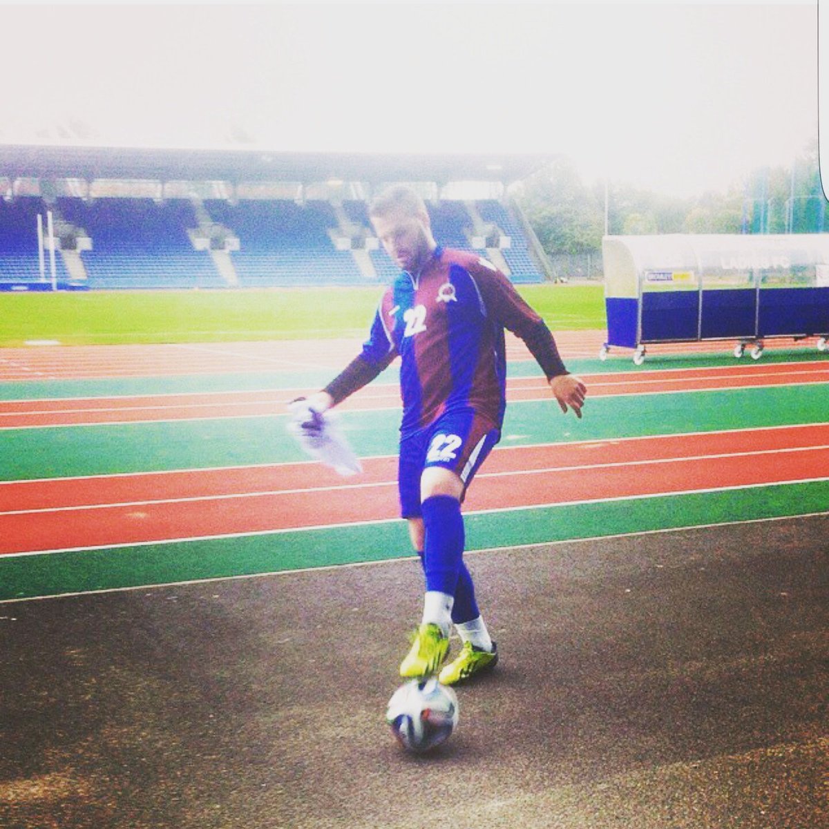 realistscott10's tweet photo. Can't wait to be fully fit again.....#SOONbeback 🔵🔴 https://t.co/jYlMXQBN4G