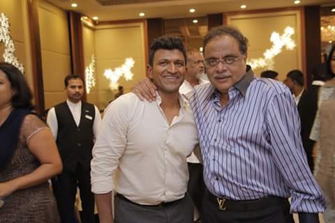 shivuaDDa's tweet image. Power Star #Puneeth_Rajkumar with Rebel Star #Ambareesh 😍😍@sumalathaA