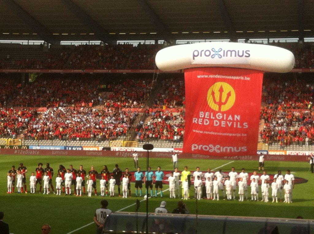 Celinevivier's tweet photo. Et une dernière avant la France... #belnor #tousensemble #rendezvousaparis #EURO2016 Et ça commence bien #goooal https://t.co/SzhgmPntRT