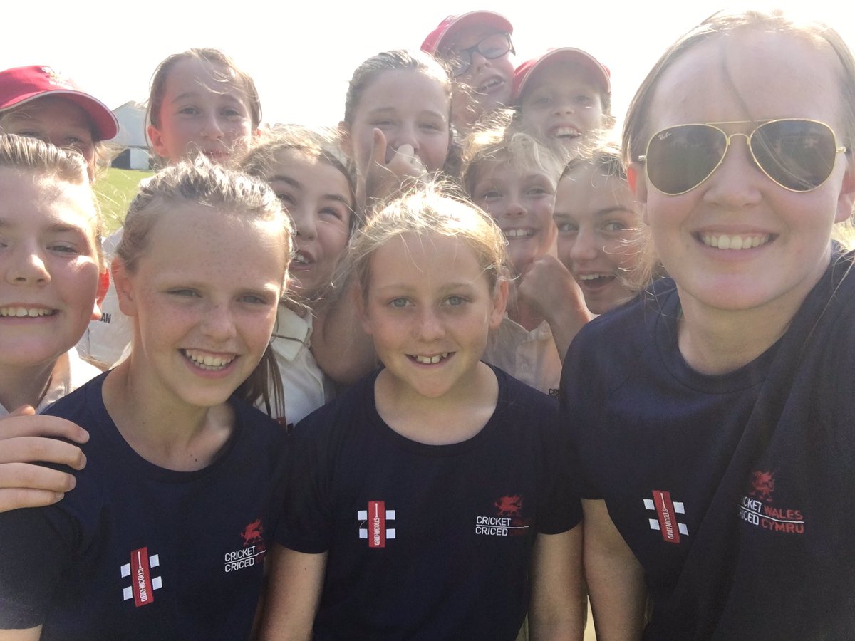 Winners are grinners 😀👍🏏Wales U12s girls nett 89 beat West Glam Boys nett 65. #girls rule 😀😀👍👍🏏🏏 #team