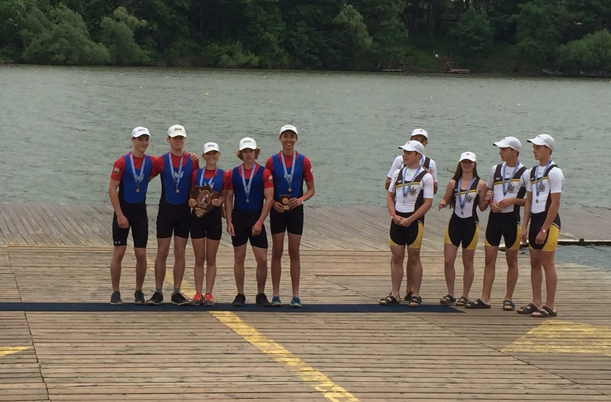 SmusCrew's tweet photo. GOLD!  So proud of you all! Vivat! https://t.co/xeiTvpNQj4