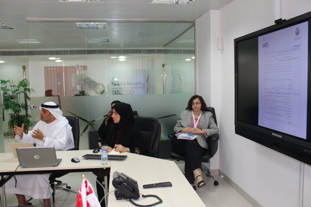 adstatistics's tweet image. بطي القبيسي يستعرض محاور أجندة مؤتمر الرابطة الدولية للإحصاءات خلال اجتماع المركز الإحصائي الخليجي في #مسقط #IAOS