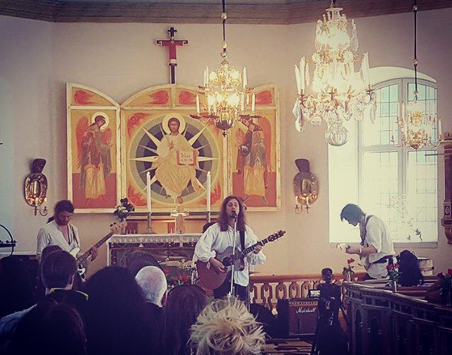 The heavy bards of Wytch Hazel give praise at the #muskelrock church! Regram from @jernve… ift.tt/1Y9Poxg