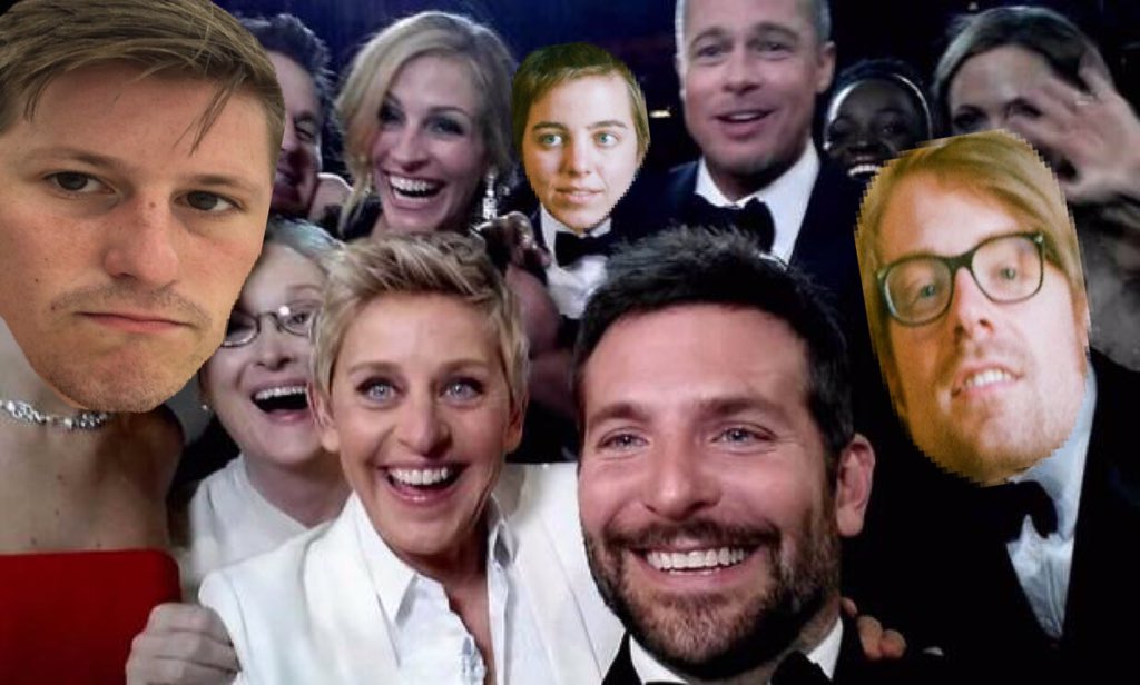 NONArox3's tweet photo. An awesome pic of us hanging out with some friends. This was a really fun night. https://t.co/cDglBQsAA5