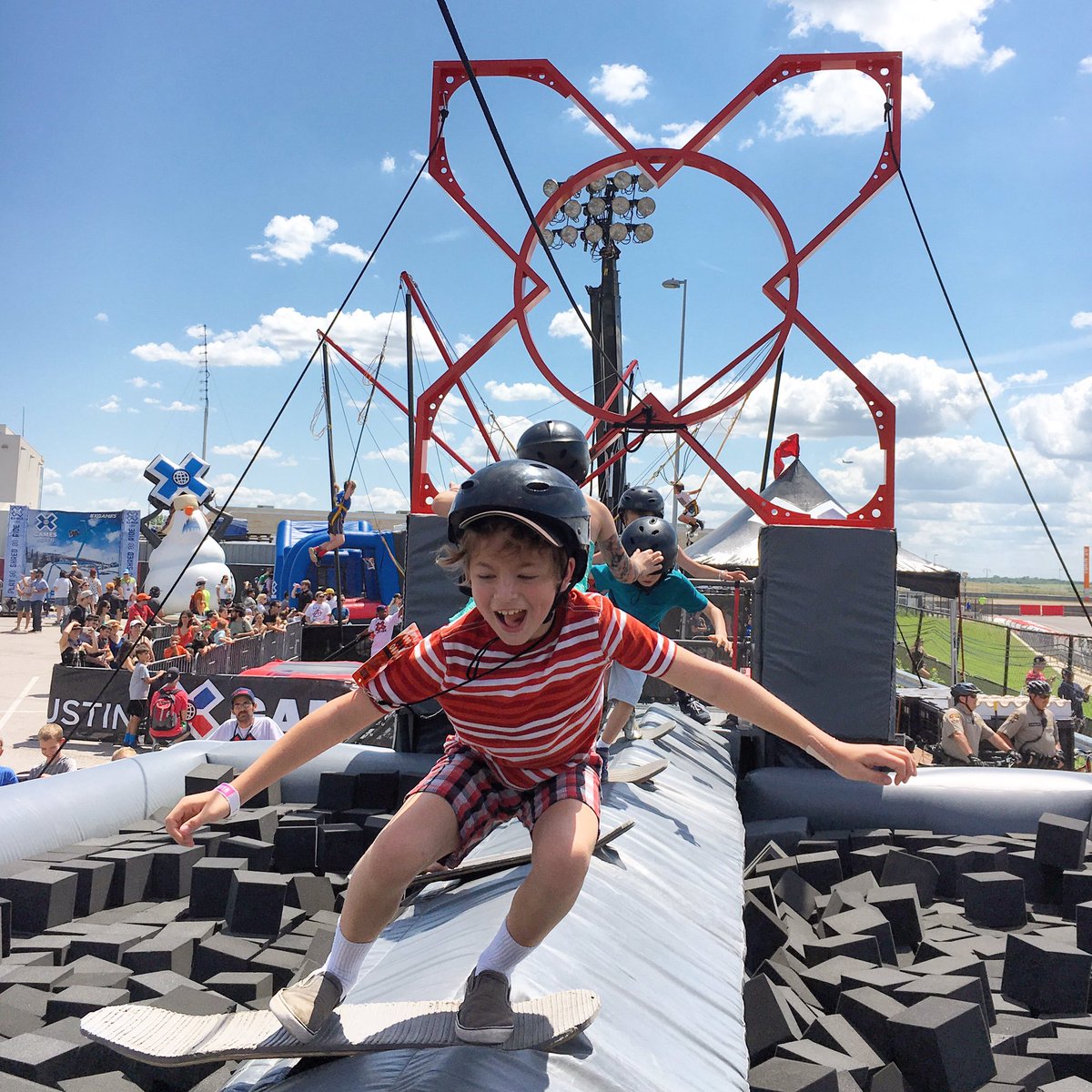 whitesirengroup's tweet photo. Owen did not go down 😎#Champion #XGames #XGames2016 #XGamesAustin @circuitamericas @XGames https://t.co/wKp3EKPjOF