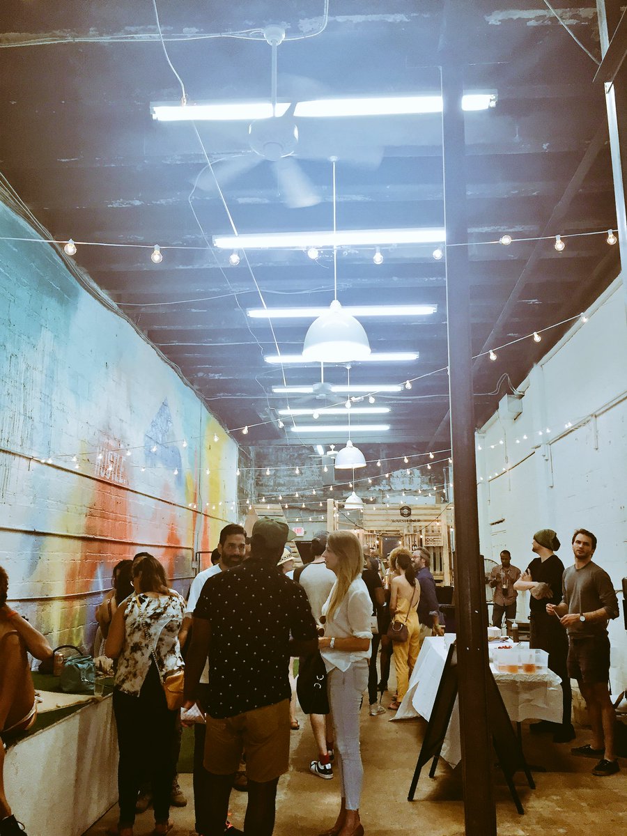 WarsteinerUSA's tweet photo. What a great day it's been with @NoKingsDC at #Lab1270. Thanks to all who joined us! #GrapefruitLaunch #HUSTLEDC https://t.co/RypoBsrEKL