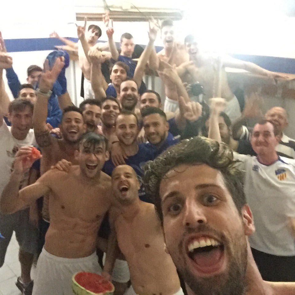 RibesPablo's tweet image. Posponemos la retirada 2 semanitas más!! Grande @CD_Burriana Lo mejor esta por llegar!! #nodejesdesoñar