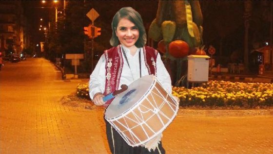 Dostlarımı uyandırmak görevim oldu ve ekmek parası. Görevimi bitirip geyikle sahurumu yapacağım