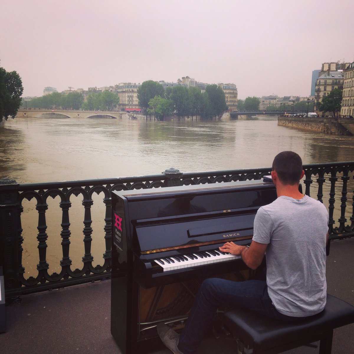 JePh_Chanteur's tweet photo. https://t.co/ffeqI046j8