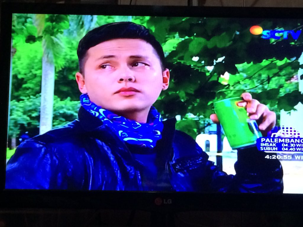 shintapesek4's tweet photo. Asekk nonton #3semprulmengejarsurga4 lagi ☺️☺️ @dhikacungkring https://t.co/oLDVCERzpC