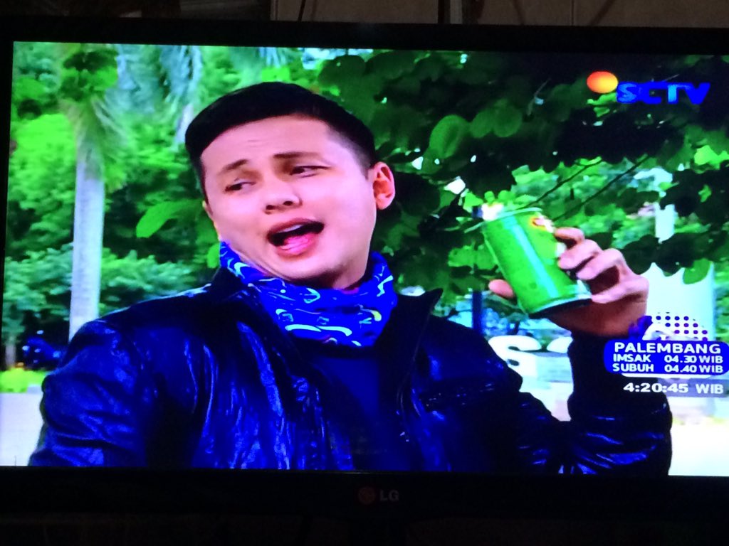 shintapesek4's tweet photo. Asekk nonton #3semprulmengejarsurga4 lagi ☺️☺️ @dhikacungkring https://t.co/oLDVCERzpC
