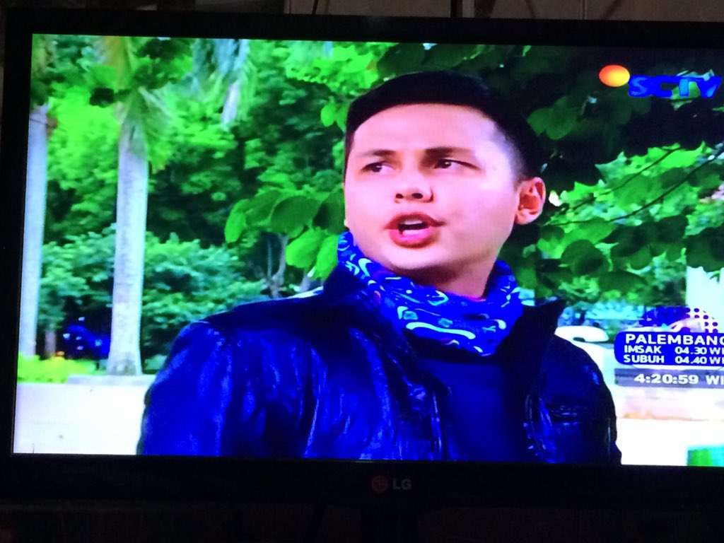 shintapesek4's tweet photo. Asekk nonton #3semprulmengejarsurga4 lagi ☺️☺️ @dhikacungkring https://t.co/oLDVCERzpC