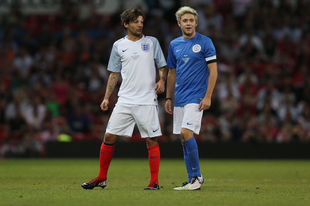 hobitaelix's tweet photo. #ProudOfNouis https://t.co/xvafpiGEHY