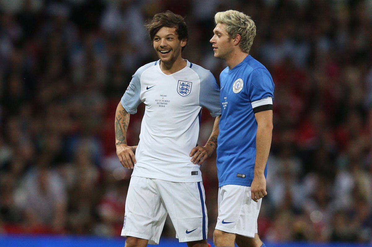 joe_alexia's tweet photo. So proud of my boys ❤️ #SoccerAid2016
#ProudOfNouis https://t.co/747HeIcX7X