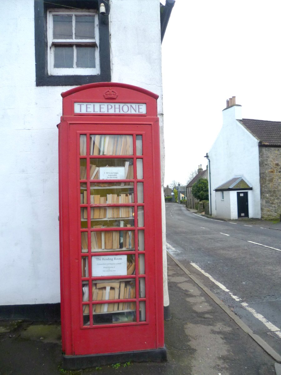 STVNews's tweet photo. Novel idea: Have a look at the quirky miniature libraries popping up across Scotland. https://t.co/TxZgtpTyal https://t.co/BY1EadepCA