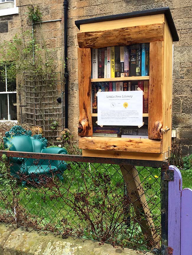 STVNews's tweet photo. Novel idea: Have a look at the quirky miniature libraries popping up across Scotland. https://t.co/TxZgtpTyal https://t.co/BY1EadepCA