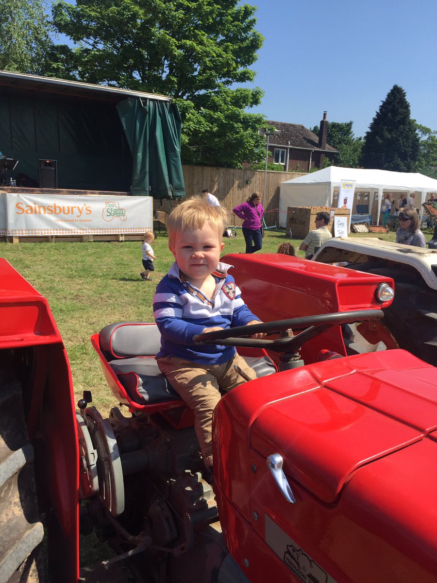 Well done to @matthewnaylor and team for a great @OpenFarmSunday everyone was having a great day. Roll on next year. https://t.co/LCl72EqMjI