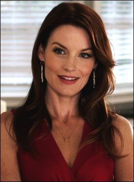 Pll_livnat's tweet photo. The coolest  mom? #PLL 
RT for Ashley Marin
FAV for Veronica Hastings https://t.co/tgGu6YXXOJ