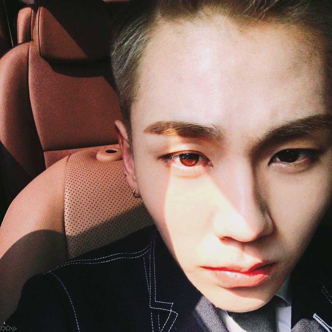 Fuck_Yellow's tweet photo. 일훈오빠 인스타 보정
컬투쇼에서 봬요❤
(원본/보정)
전 개인적으로 이 사진이 제일 좋아여♡ https://t.co/b1sxIINopT