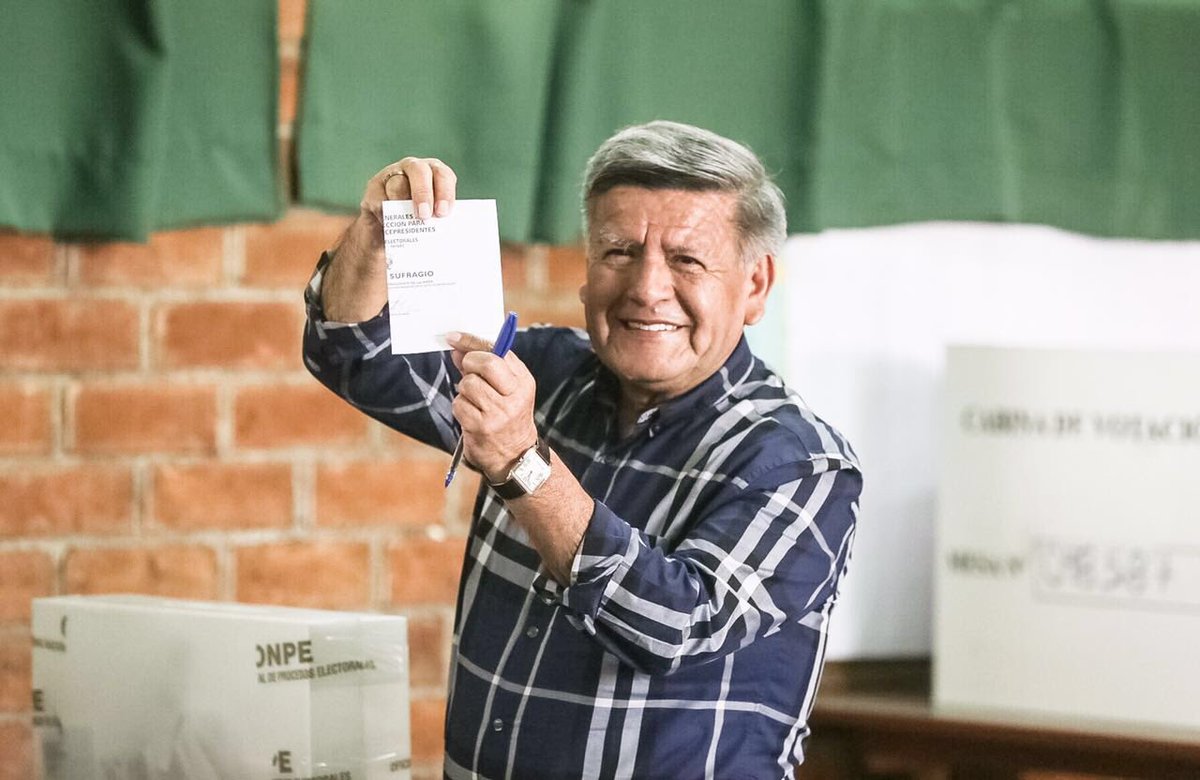 CesarAcunaP's tweet photo. Con alegría y esperanza voto por el fortalecimiento de la democracia. El gran ganador debe ser el pueblo peruano. https://t.co/Xfm1bCUk4E
