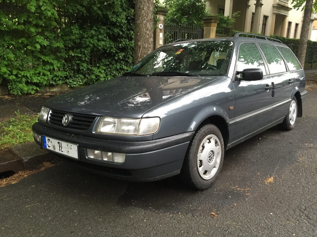 Passat 35i B4 Gepäcknetz einbauen webappsundgadgets.de/passat-35i-b4-…