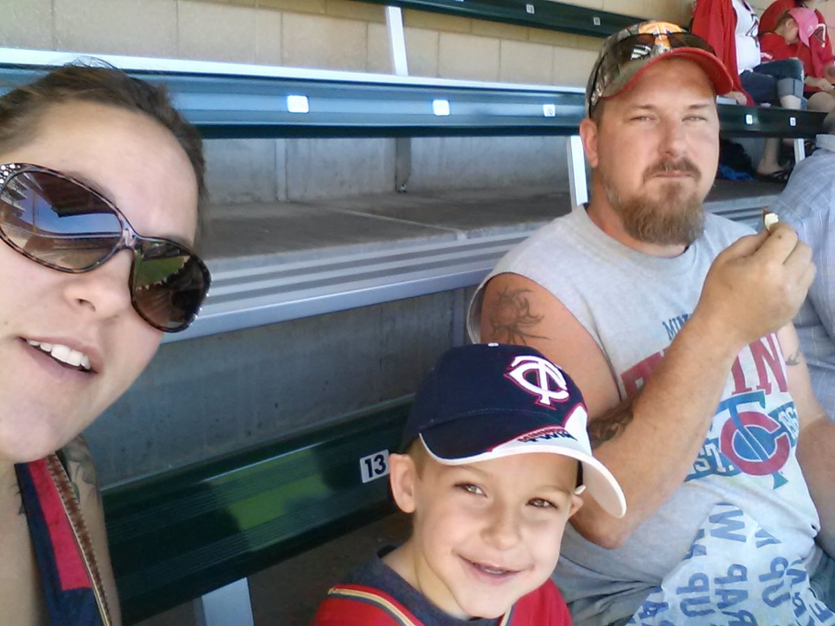 mamabear7982's tweet photo. #twinspics https://t.co/fUtl2euddq