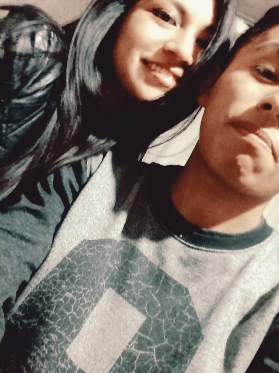 ChrissMeel's tweet photo. Con ella ❤ https://t.co/16qVBkTm5F