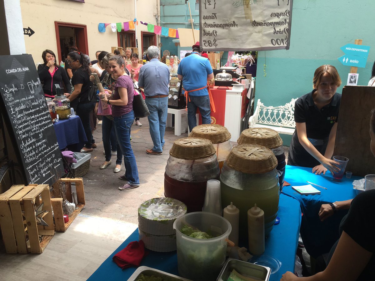 Meatlessbus's tweet image. Último día en Bazar FUSION no te lo pierdas, buenísimo con nuestros amigos de Bazar Buena Vibra.