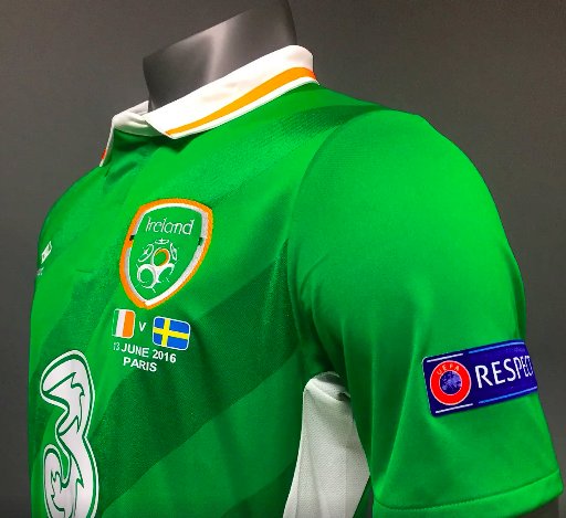 BeWarmers's tweet photo. ⚽️⚽️ANNOUNCED TOMORROW⚽️⚽️

We Have 2 Ireland Jerseys to Giveaway

To WIN

Just Rt &amp; Follow

🍀 #COYBIG 🍀 #EURO2016 🍀 https://t.co/uw8h6RCMPW