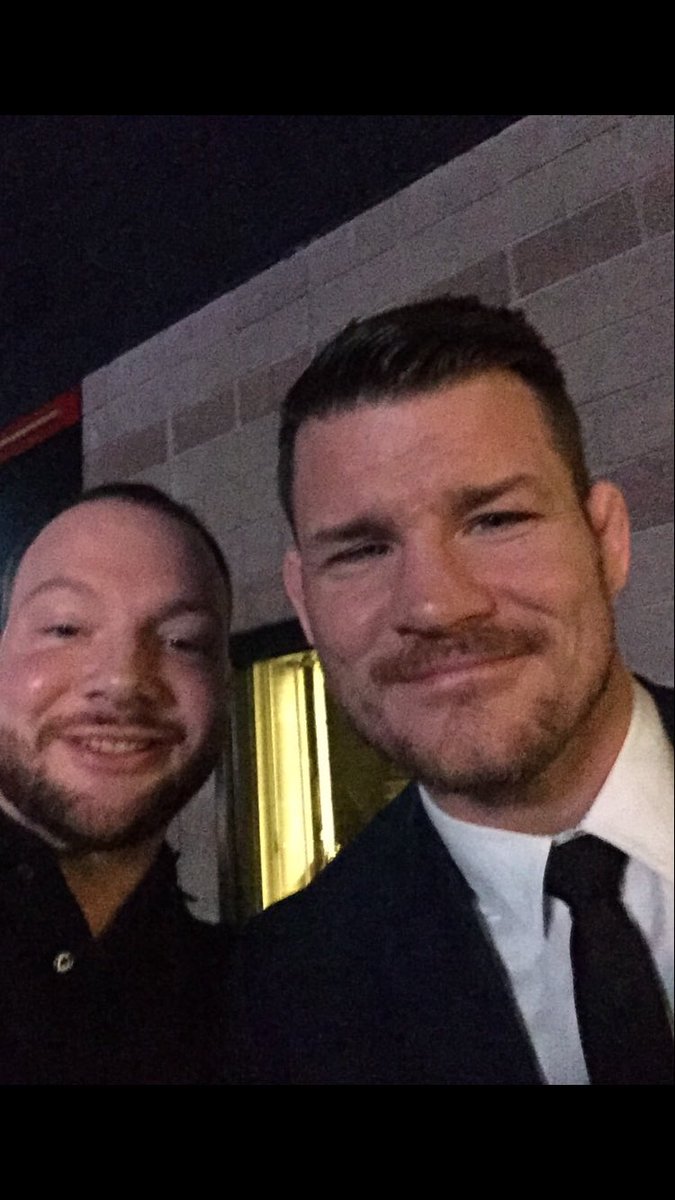 CraigK83's tweet photo. Can now say I have met my 1st @ufc champ! Congrats @bisping u deserve it!What can they say about stopping power now👊 https://t.co/pZUbeVQBlP