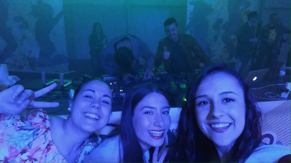 sacomision's tweet photo. ‼️IMPRESIONANTE‼️ Anoche lo pasamos de 10 y volveremos a repetir. Os dejamos unas fotos con dos de los Djs de anoche https://t.co/xZ3qgR4euP